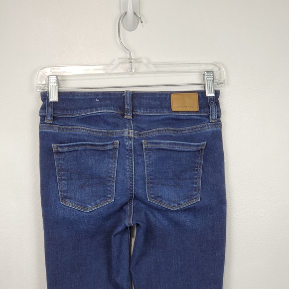 American Eagle Outfitters Artist Crop Next Level Stretch Denim Jeans Sz 0 Short - Picture 6 of 13